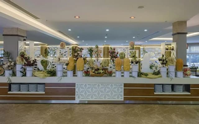 Green Max Hotel