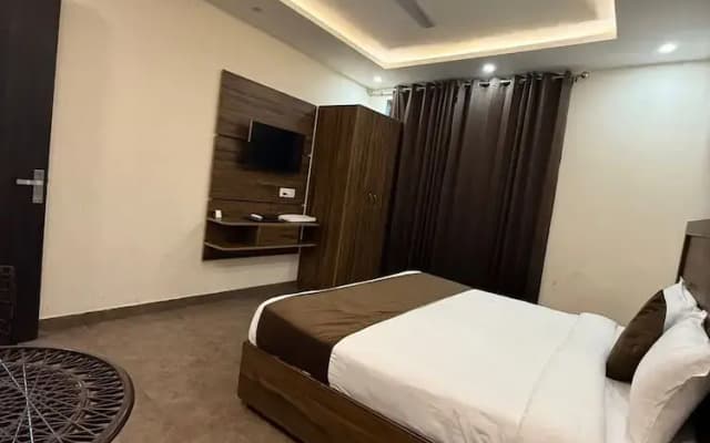 SM Hotel
