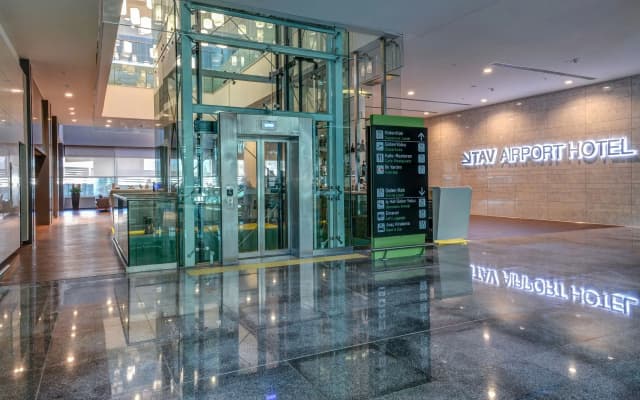 Tav Airport Hotel Izmir