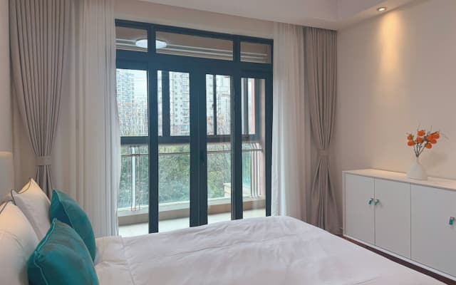 Tyms 3BR 2BA Apt  Gubei Fully Furnished