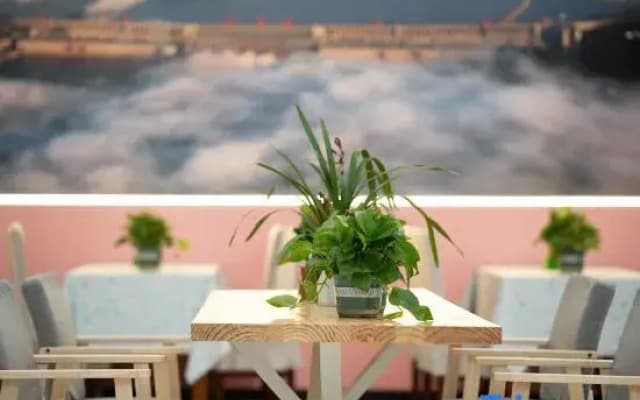 Floral Hotel · Xiangyi Hotel