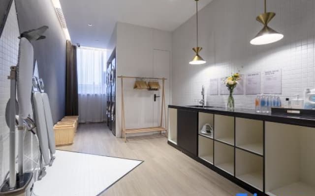 Huaihua Atour Hotel (Wanda Plaza South High-speed Railway Station)