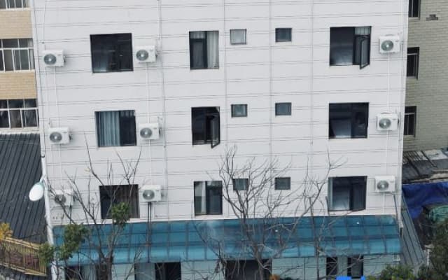 Qunlong Hostel