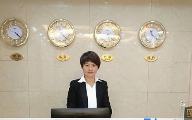 Fengyang Qianzhen Construction Hotel