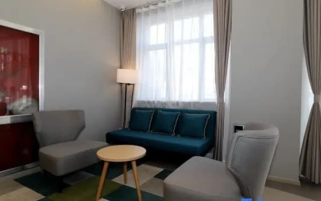 Homeinn Selected Hotel (Yantai Bohai Ferry Terminal Xingfu Middle Road)