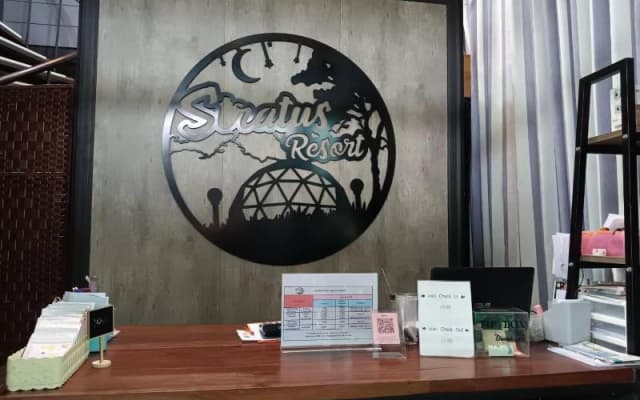Stratus Resort