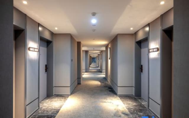 Homeinn Selected Hotel (Zhangjiakou Xuanhua Xuanfu Avenue North Railway Station)