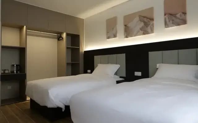 Kimmiy Hotel