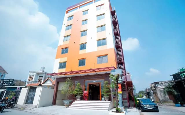 Mona Hotel
