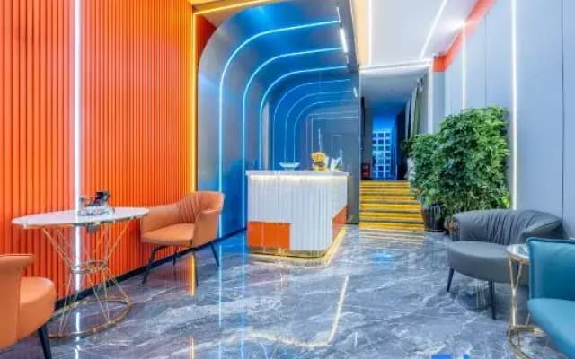 Pinyou Smart Hotel (Qujing Nancheng Store)