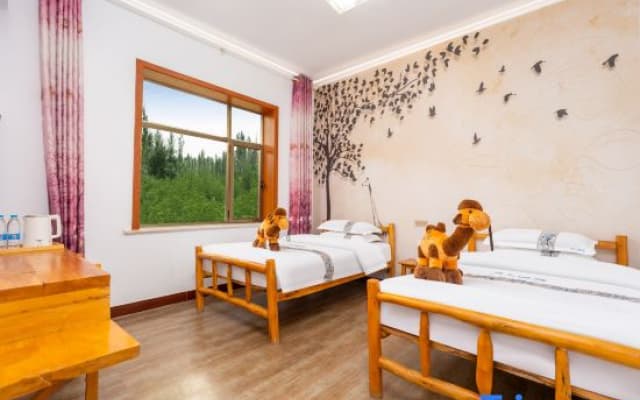Dunhuang Yueshang Lanting Homestay (Crescent Spring Branch)