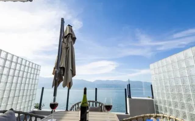 Yiju Sea View Homestay (Dali Erhai Branch)