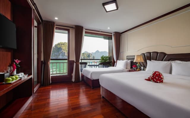 Dora cruise Lan Ha bay 5 star