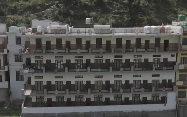 Hotel Rest and Bite