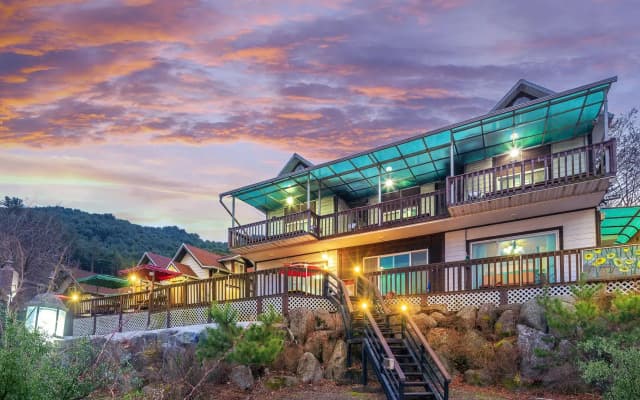 Gapyeong Gold Castle Pension