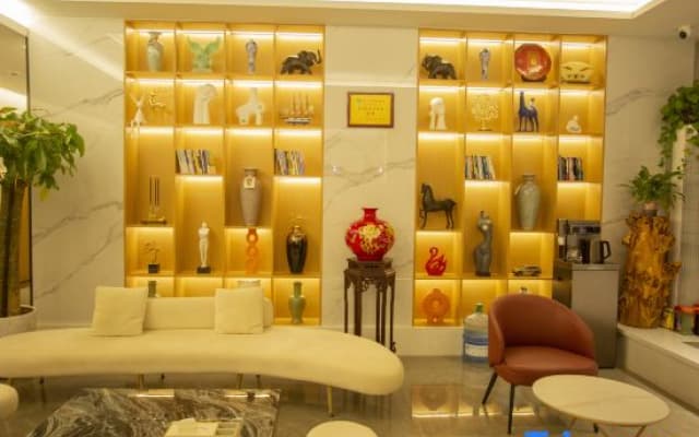 Xinkaicheng Business Hotel (Four Seasons City )