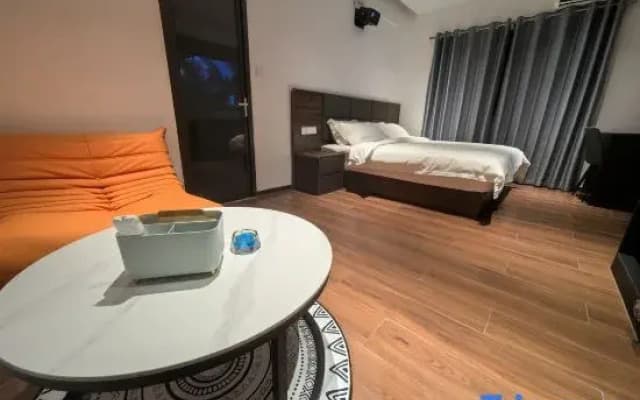 Wanyi Audio-Visual Hotel (Jiangmen Xinhui Wanda Plaza)