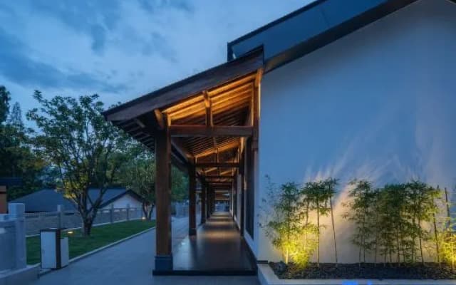 Floral Lux Hotel • Linhai Song Yun Ancient City Hotel
