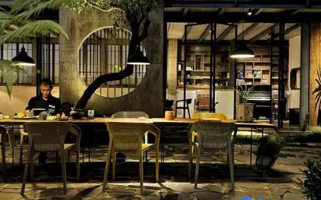 Yunman Homestay (Zhenhong Sports Center)