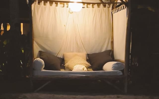 Baia beachfront boutique lodge