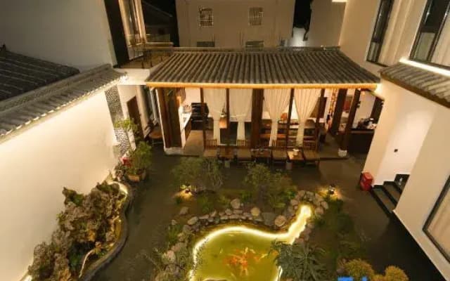 Yuying Pavilion - Designer Homestay (Weishan Ancient Town Branch)
