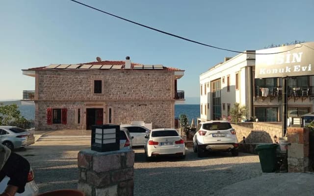 Cunda Esin