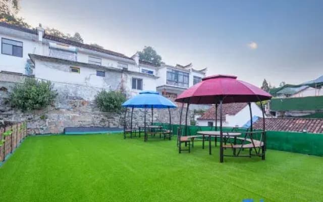 Floral Hotel·Jiuhua Mountain Yuanlai Mountain Residence Hotel (Huacheng Temple Zhantanlin Store)