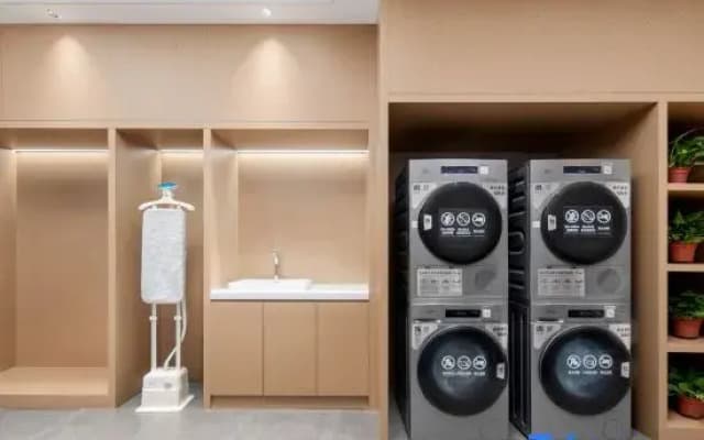 Vienna Hotel (Xi'an North Railway Station Honghui Hospital North Area Metro Station Branch)