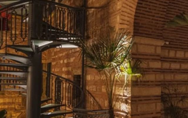 Han 1772 Hotel
