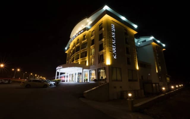 Karpalas City Hotel & Spa