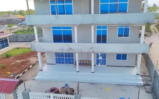 Uroa Beachfront 2BR • Balcony • Free Wi-Fi