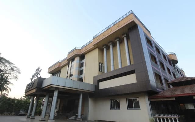 OYO 26224 Hotel Anmol International