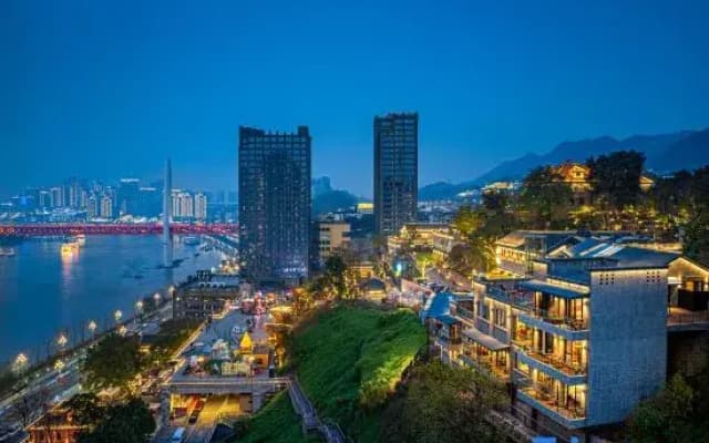 SFEEL Designer Hotel (Chongqing Nanbin Road Xiahaoli Store)