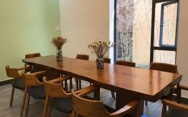 Xinghu No.5 Homestay (Zhaoqing Yanqian Baohuan Avenue)