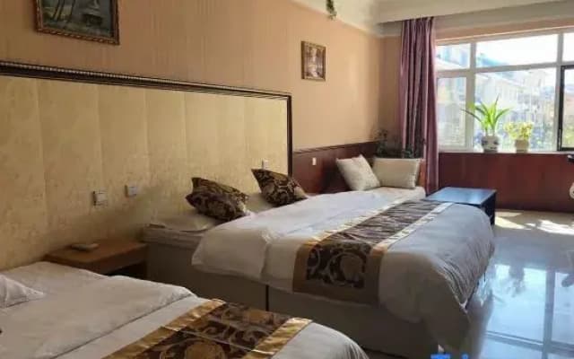 Huanren Jinxingxing Hotel