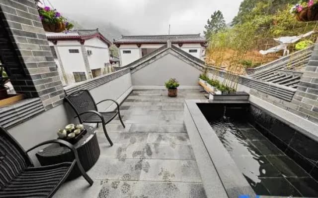 Nianhuagu Hotel (Tianlu Mountain Resort)