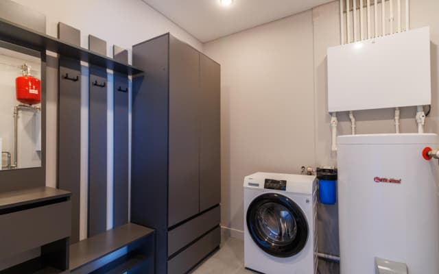 Tanico Home шестикомнатный дом с террасой на 12 человек в Гольф клубе Земляничные поляны