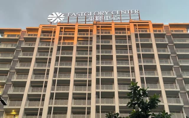 Luxury Penthouse & High-Floor Hotel near City of Dreams, Airport, Okada, and Solaire Casino