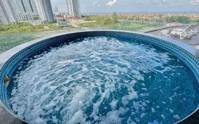 Island Plaza Seaview Family Suite l 5 Pax