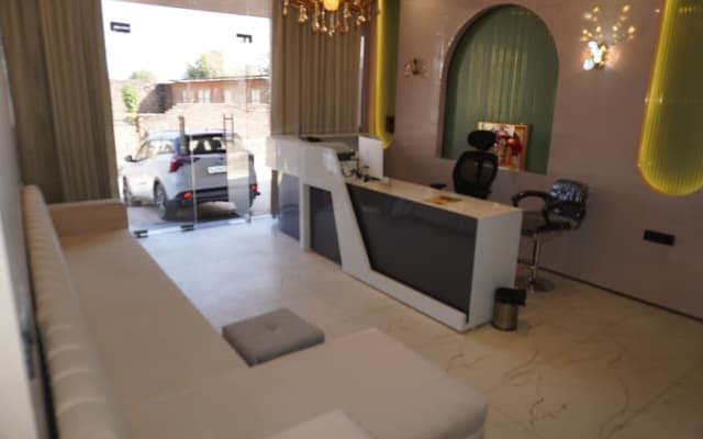 Hotel Galaxy 700