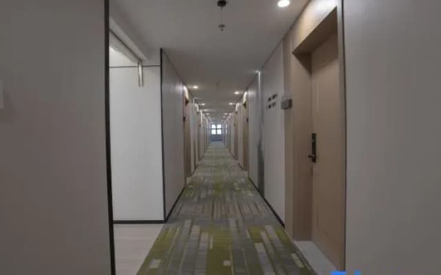 GreenTree Inn (Zhangjiagang Guotai Middle Road Jintian Plaza)
