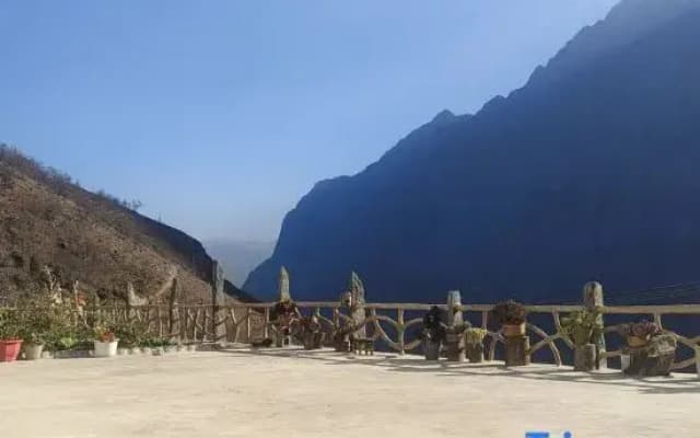 A lodge in Tiger Leaping Gorge where you can forget your worries and leave the outside world behind