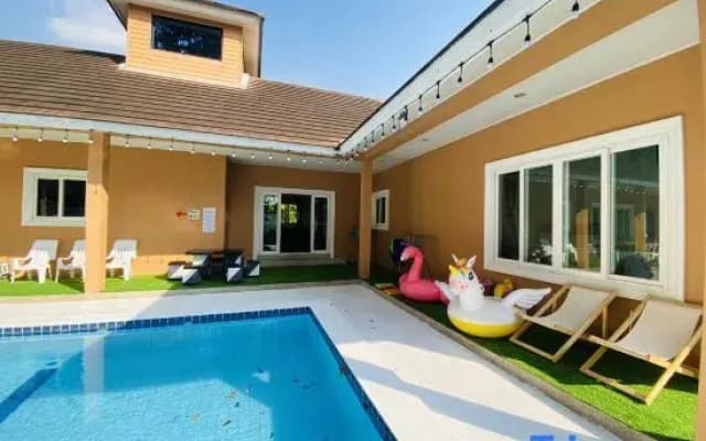 Take a Sea Pool Villa Pattaya