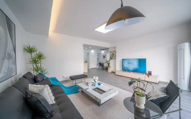 Tyms 3BR 2BA Apt near Xujiahui Metro