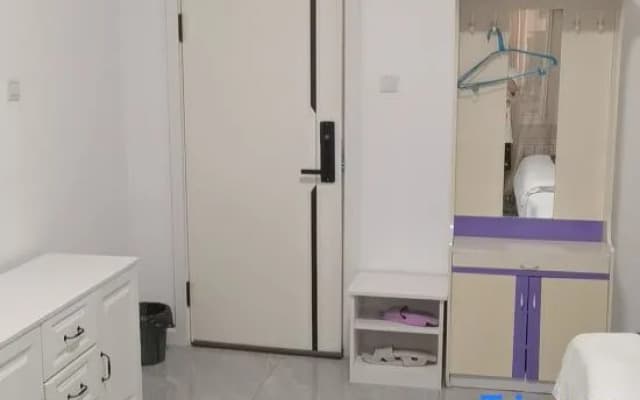 Jingjiang Homestay (Jiangbian Square)