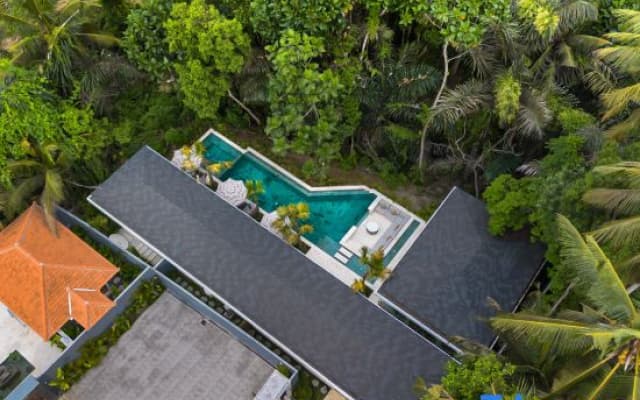 Villa Lumen by BaliSuperHost