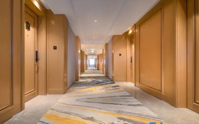 Vienna International Hotel (Yulin Yudong New Area Branch)
