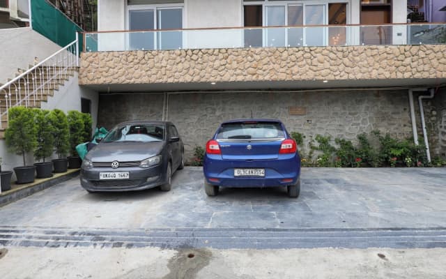 ELIVAAS Antarmann Casa Zenith 6 BHK