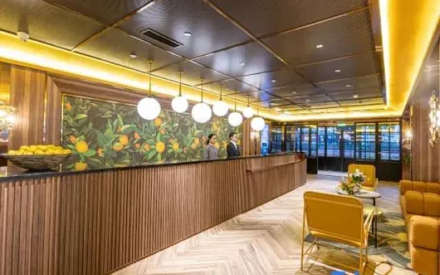 Orange Hotel (Nanjing Hexi Golden Eagle)