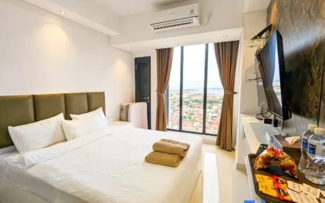 S&D 2103 studio for 3 pax w/ netflix, pool, gym @Pollux
